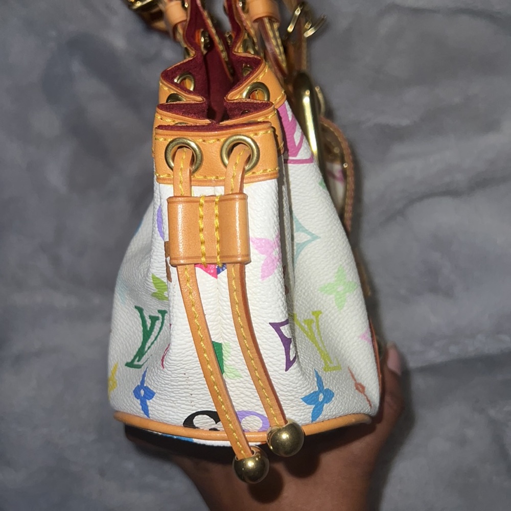 SOLD - Louis Vuitton white multicolor collectors series with gold trim - Picture 5 of 11